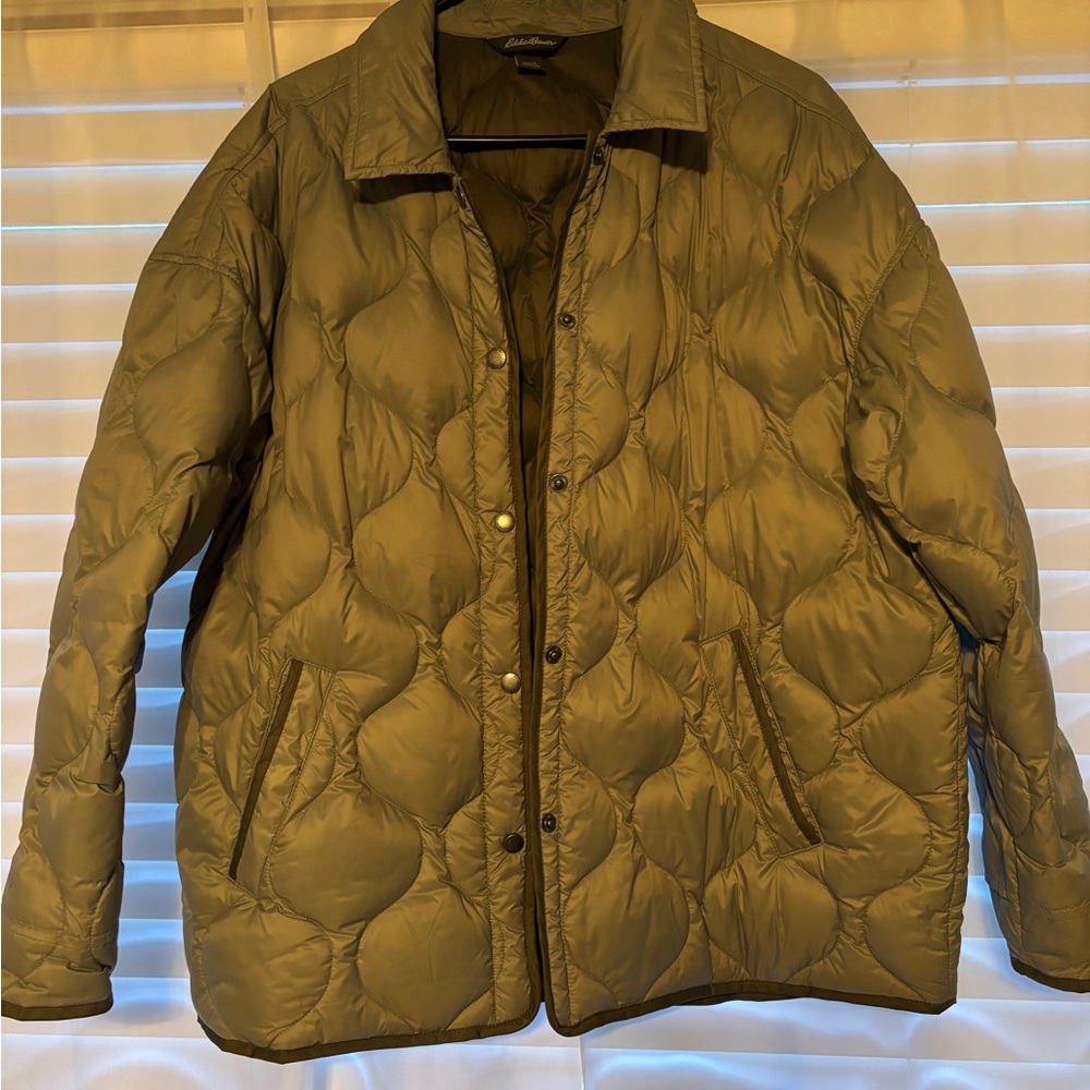 Eddie Bauer Women's Sage Green CirrusLite Jacket - Picture 2 of 4